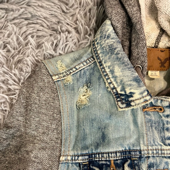 AE Jean Jacket Sweater - Picture 4 of 4